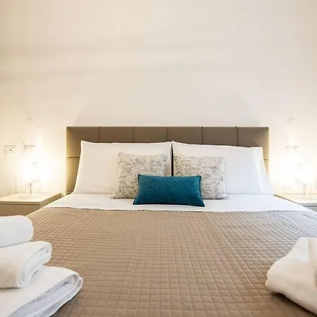 Luxury King Apartman *