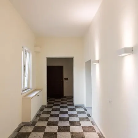 Luxury King Apartman *